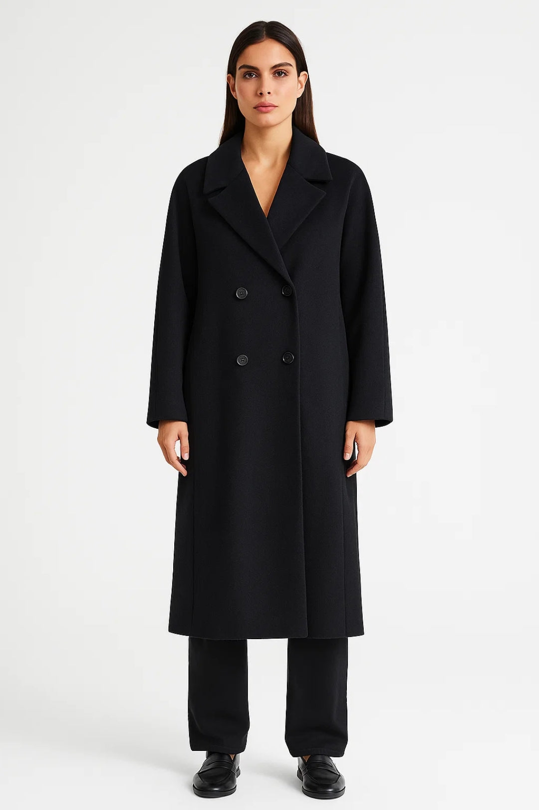 Cappotto lungo doppiopetto con revers classici