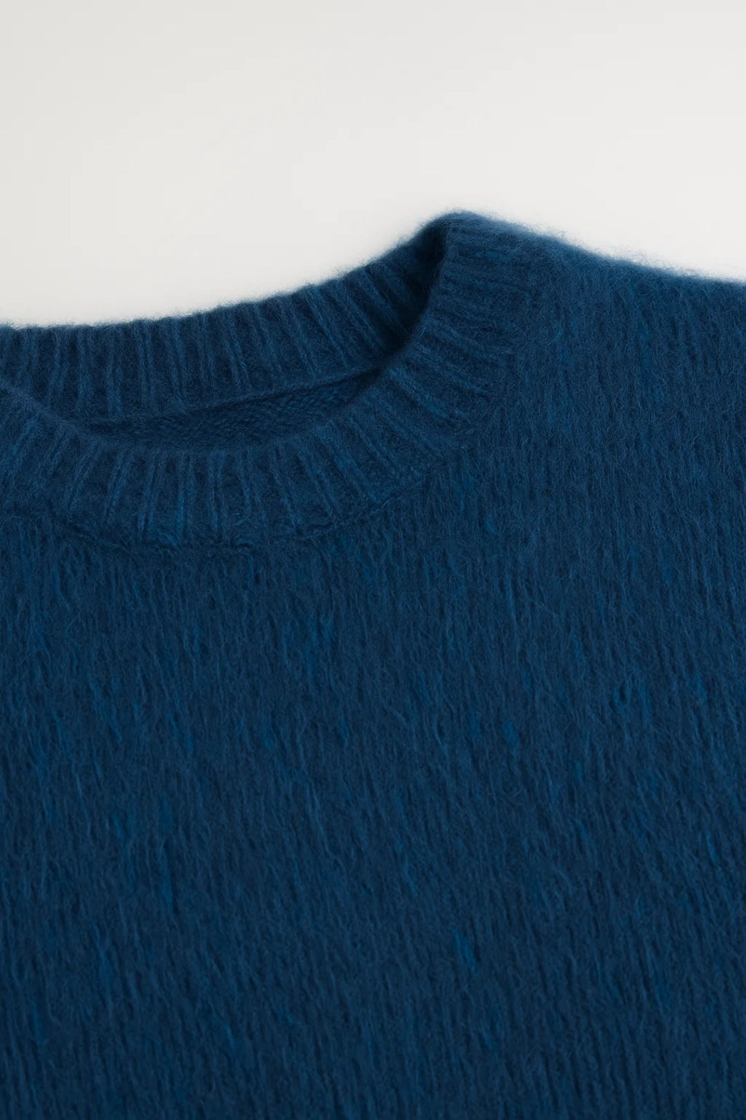 Maglione soffice con girocollo e vestibilità rilassata