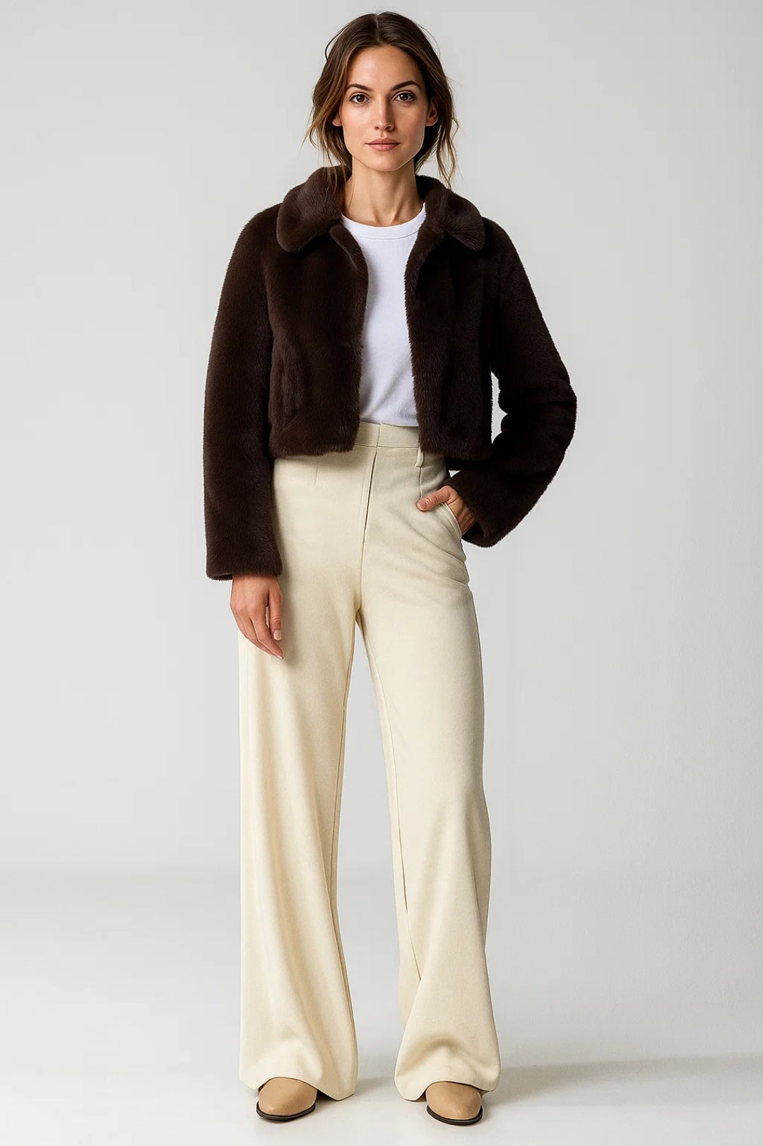 Giacca corta in eco pelliccia marrone | Elegante e calda per l'inverno