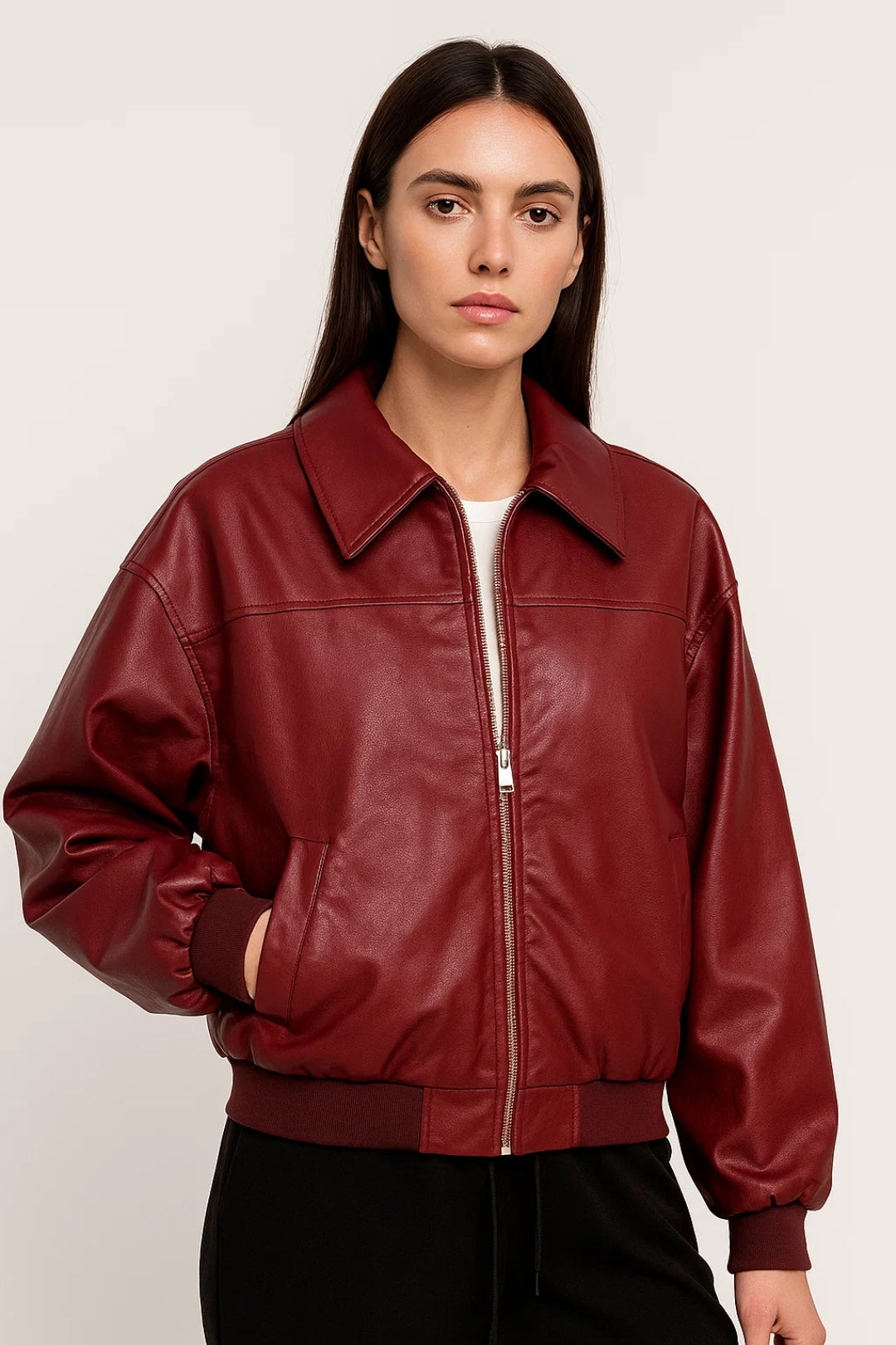 Giacca bomber in ecopelle | Vestibilità comoda | Look urbano e moderno