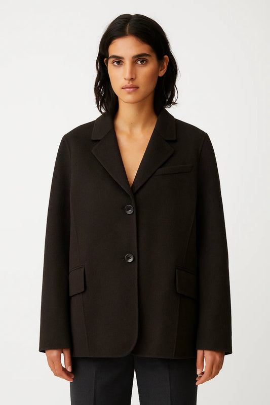 Blazer con revers classici e bottoni frontali