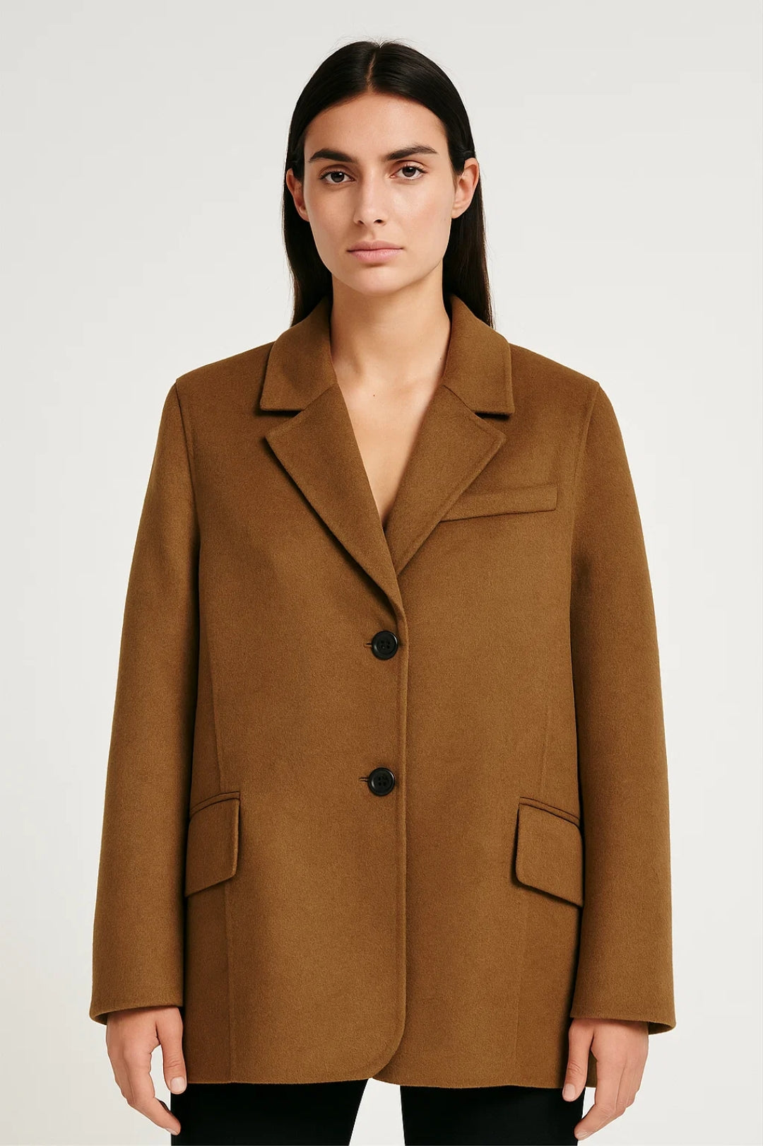 Blazer con revers classici e bottoni frontali