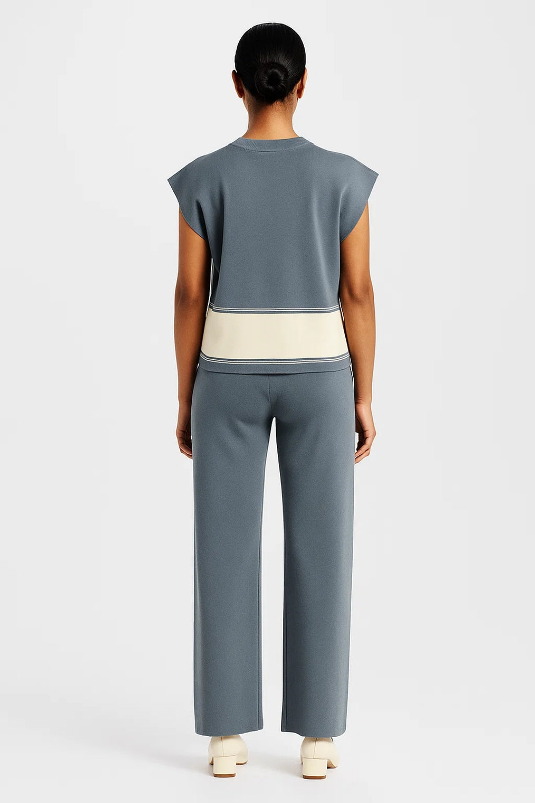Completo senza maniche in tessuto leggero con pantaloni cropped | Grigio con fascia a contrasto