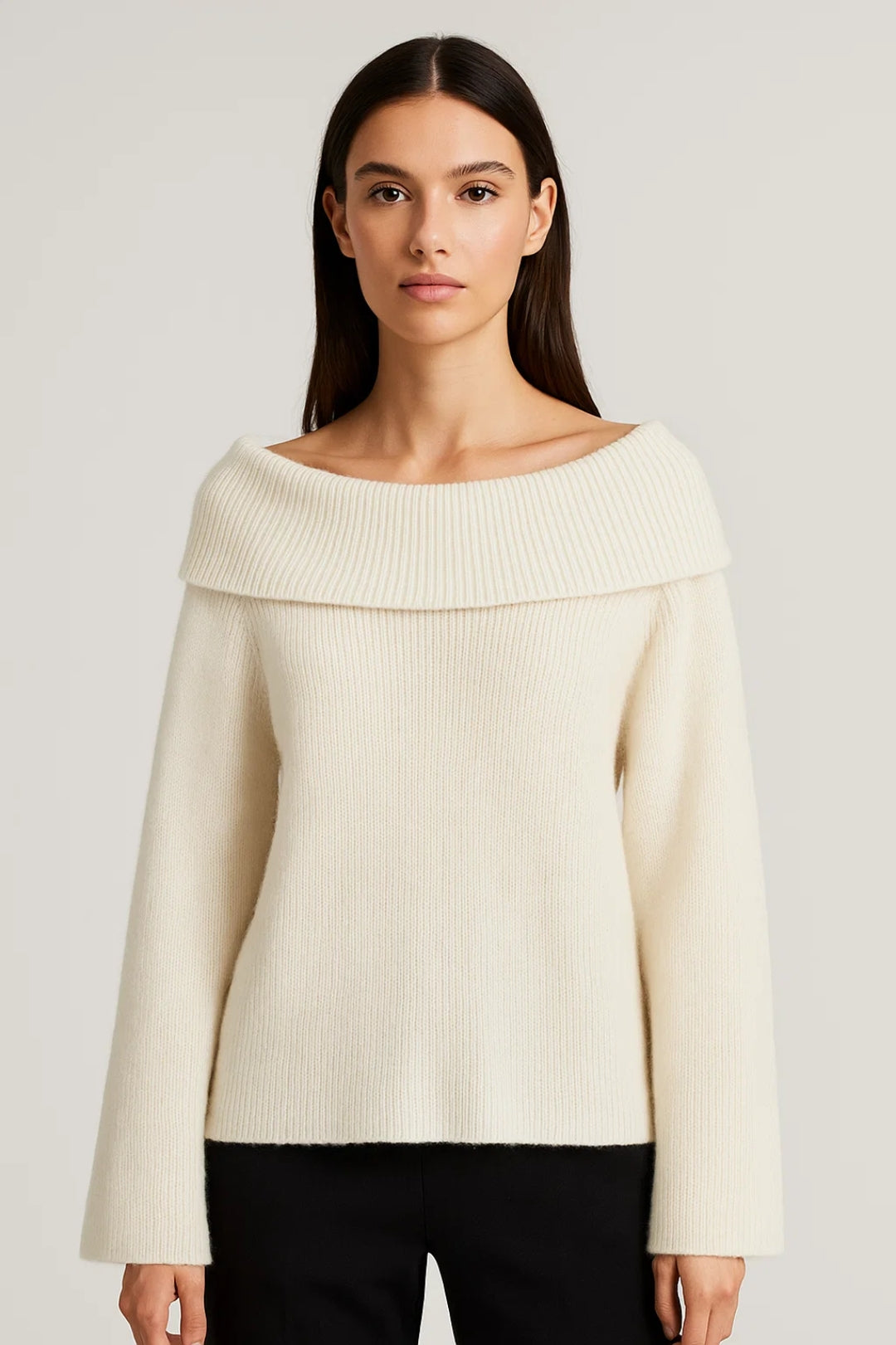 Maglione elegante con scollo a barca e maniche lunghe