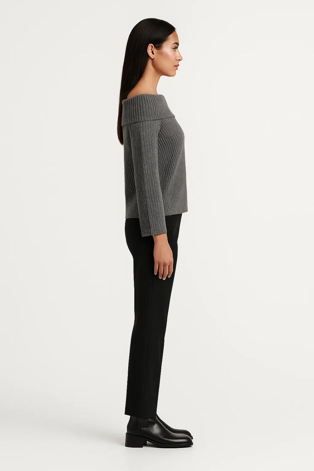 Maglione elegante con scollo a barca e maniche lunghe