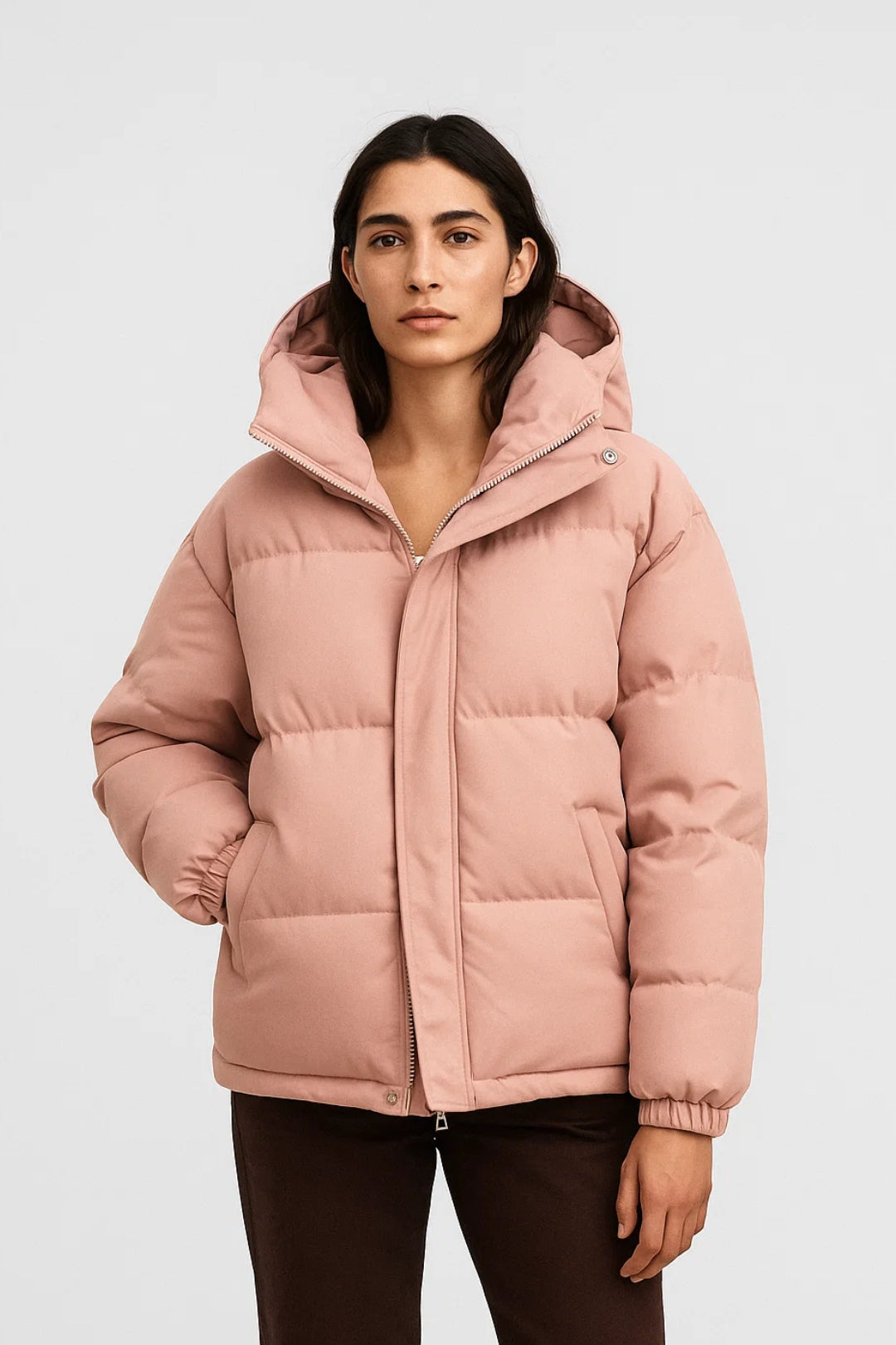 Piumino imbottito con cappuccio | Disponibile in verde salvia e rosa cipria