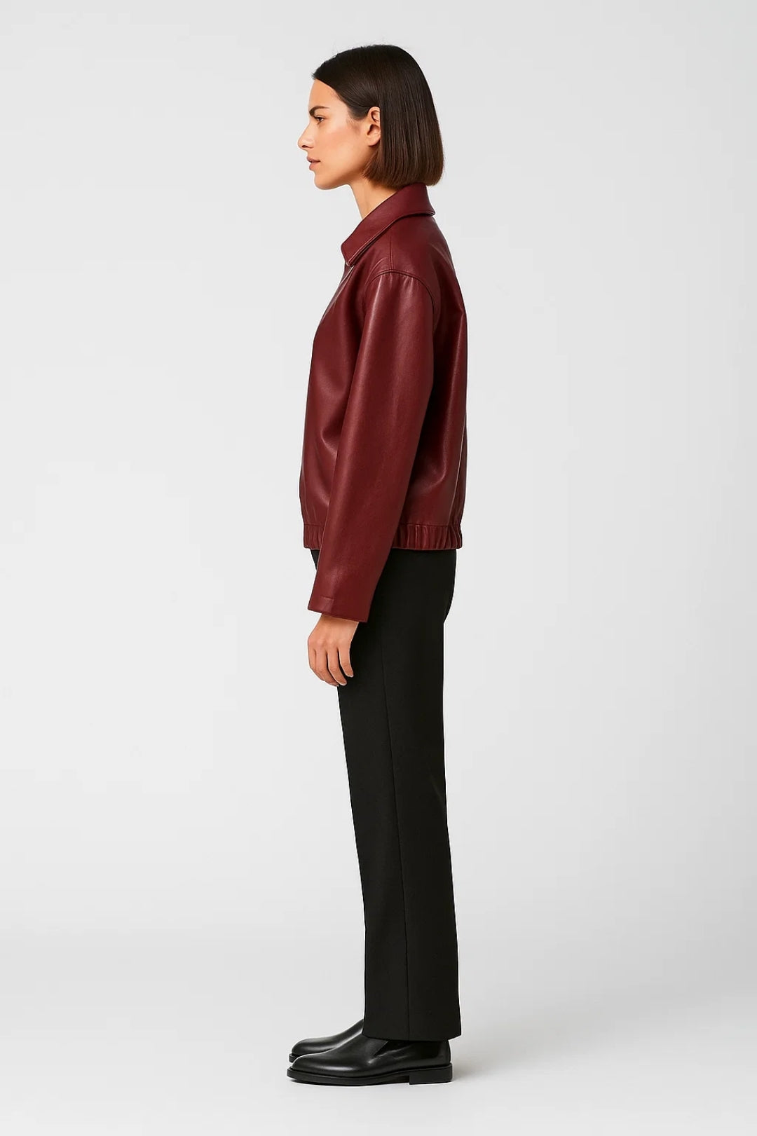 Giacca corta in ecopelle bordeaux | Colletto classico | Look elegante e moderno