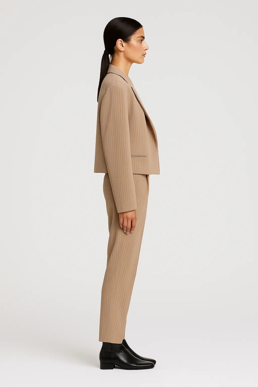 Blazer Corto a Righe | Elegante e Strutturato | Look Professionale