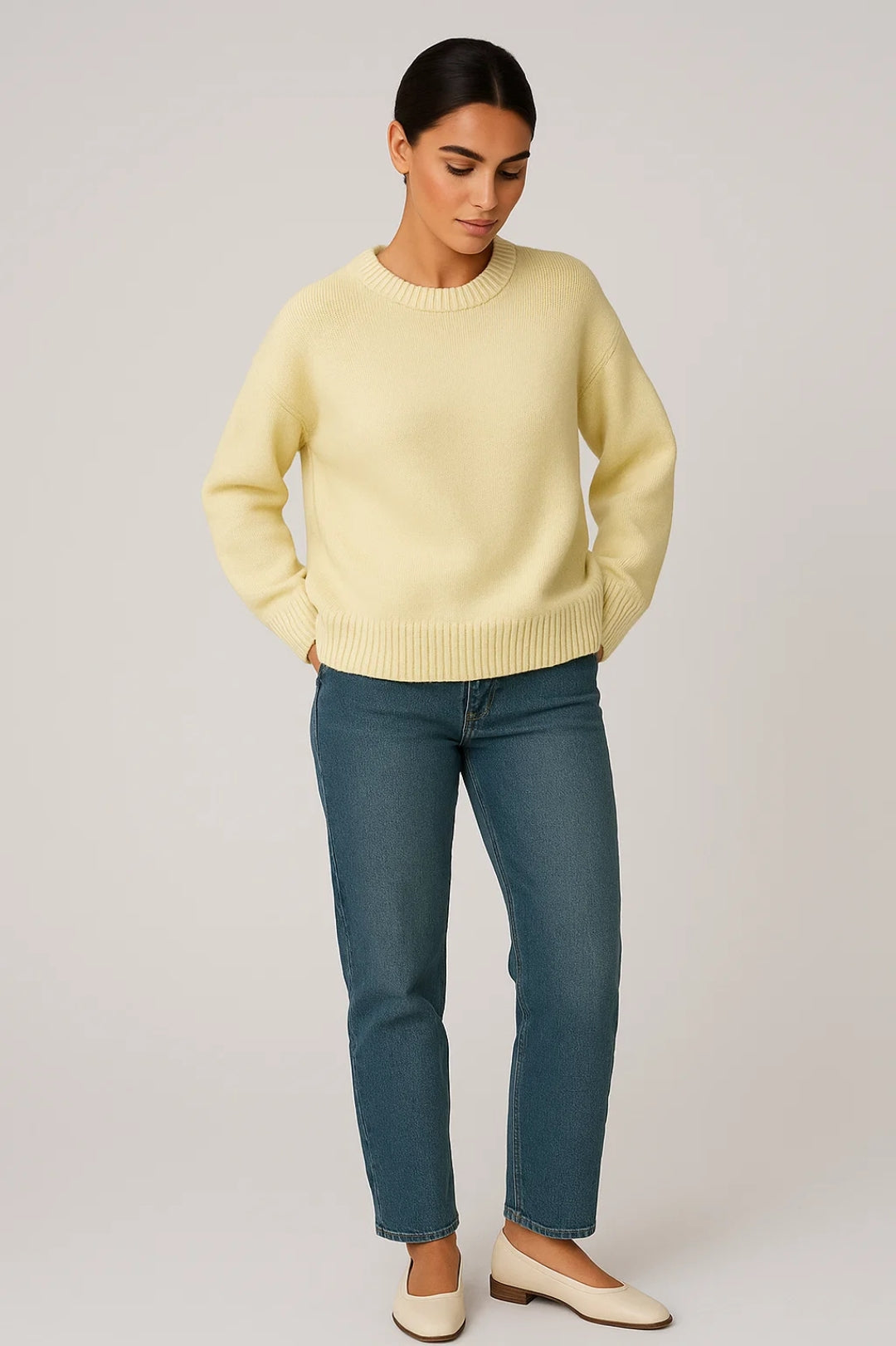Maglione classico in maglia rasata | Girocollo | Disponibile in azzurro e crema