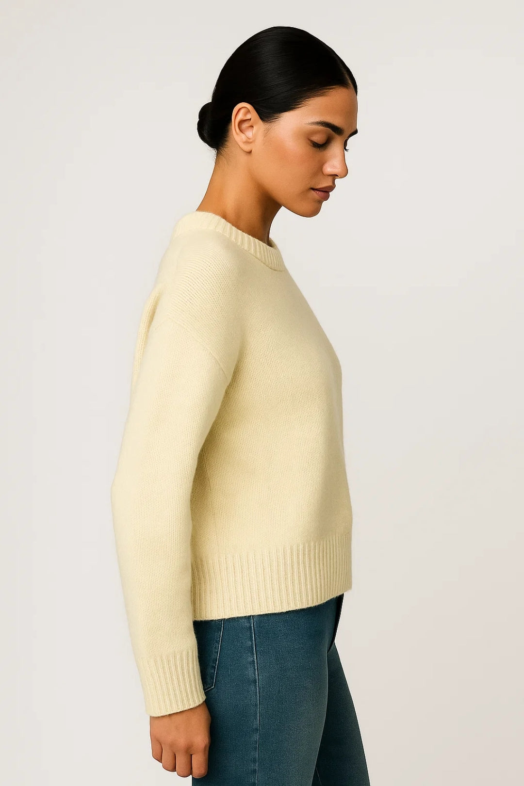Maglione classico in maglia rasata | Girocollo | Disponibile in azzurro e crema
