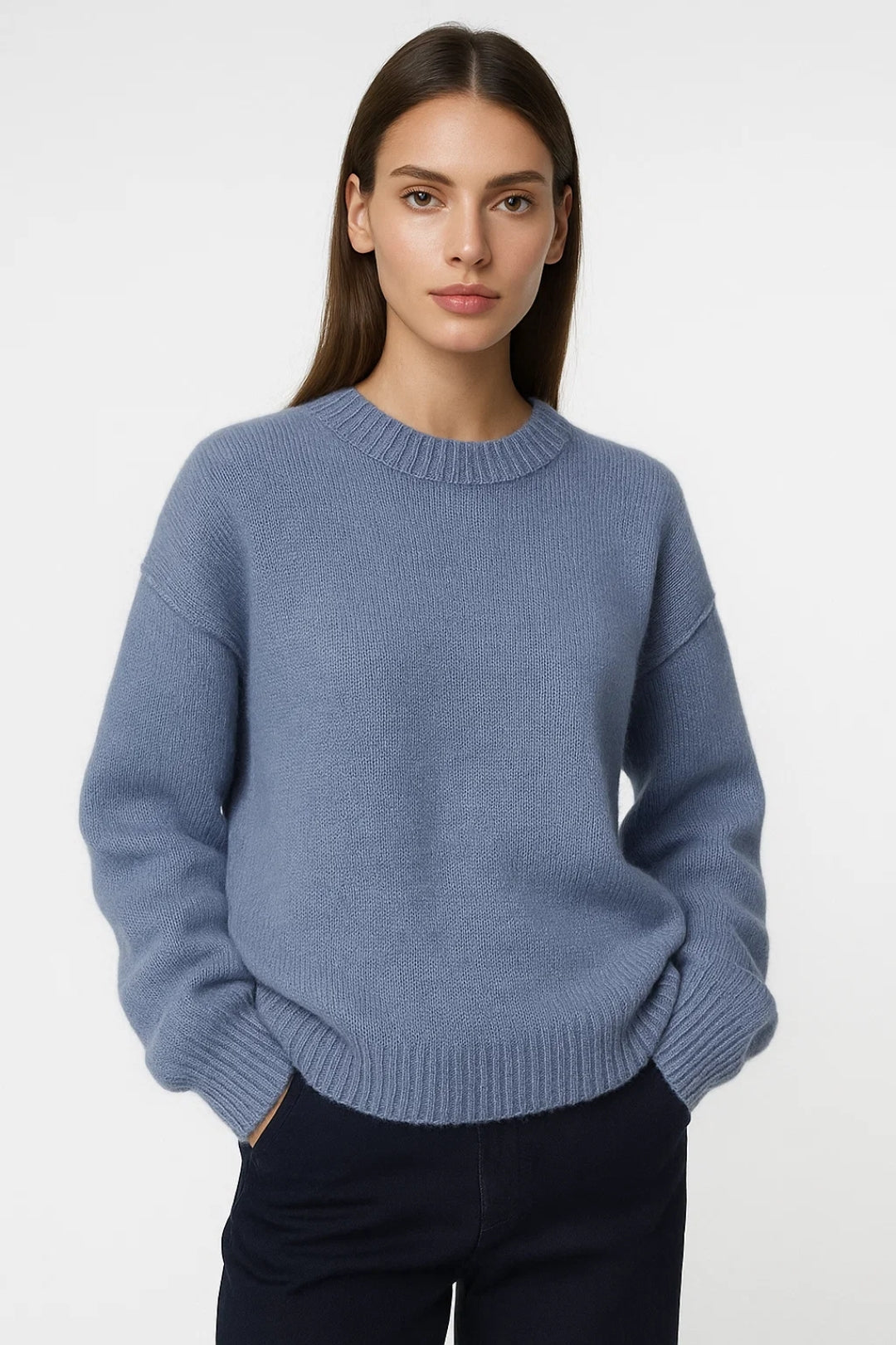 Maglione classico in maglia rasata | Girocollo | Disponibile in azzurro e crema