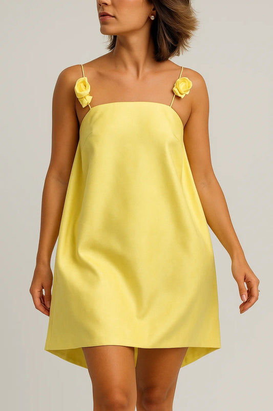 Abito corto giallo con spalline floreali | Taglio asimmetrico | Look fresco