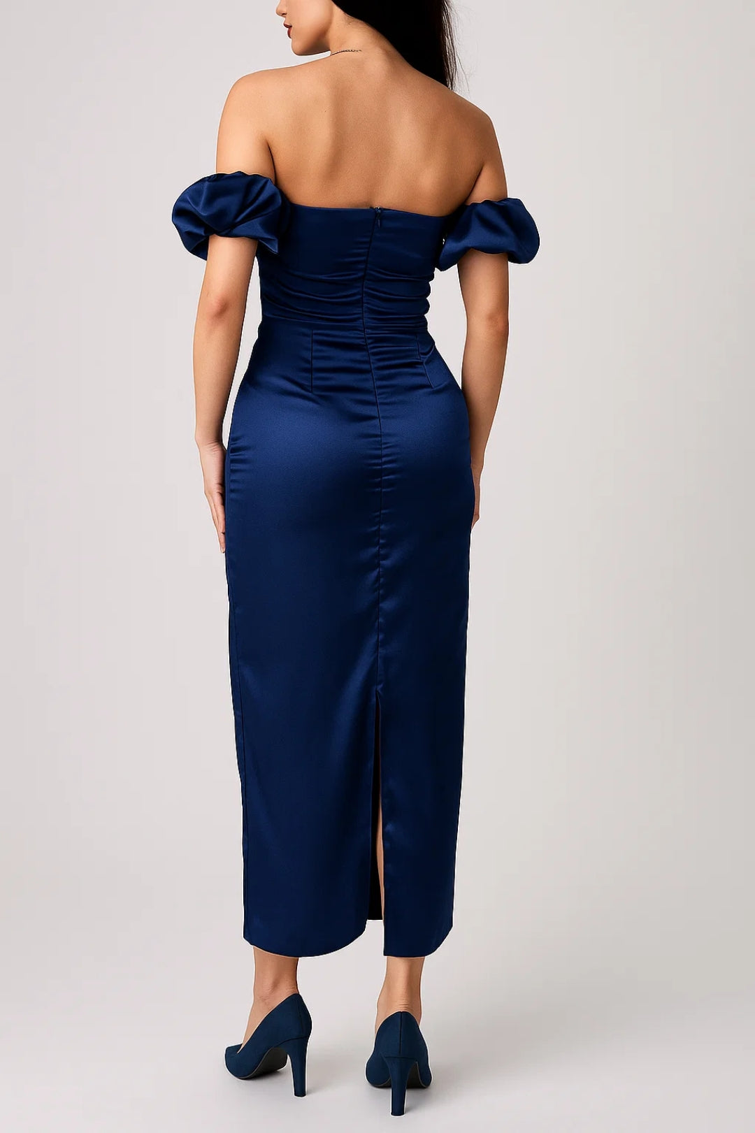 Abito elegante in raso | Spalle scoperte con maniche a palloncino | Lunghezza midi