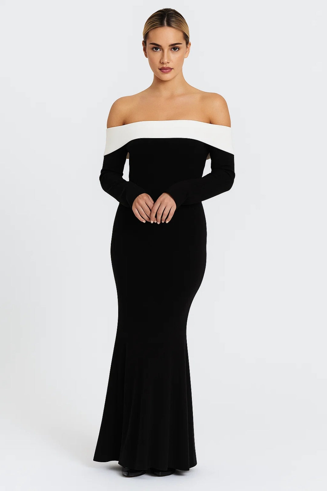 Abito lungo elegante con scollo a barca | Bicolore nero e bianco | Vestibilità aderente