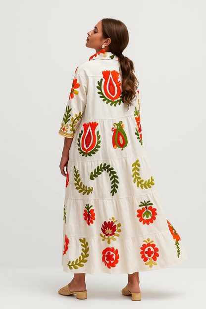 Abito lungo in lino con ricami floreali | Stile boho estivo