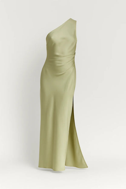 Abito lungo monospalla verde salvia | Spacco laterale | Eleganza minimal