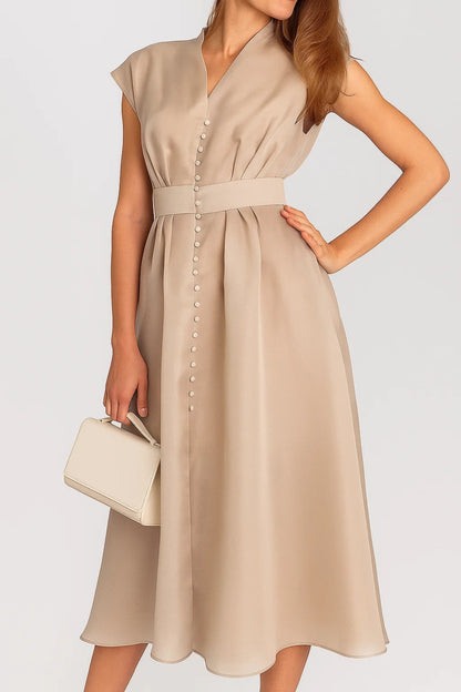 Abito midi beige con bottoni e vita definita