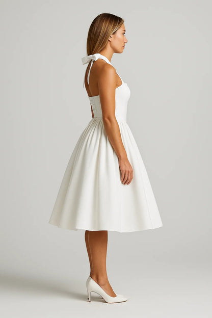 Abito midi con corpetto aderente e scollo all’americana | Stile retrò ispirato agli anni ’50