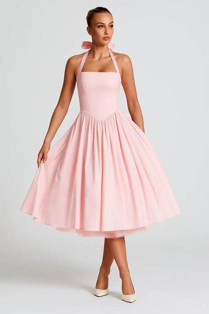 Abito midi con corpetto aderente e scollo all’americana | Stile retrò ispirato agli anni ’50