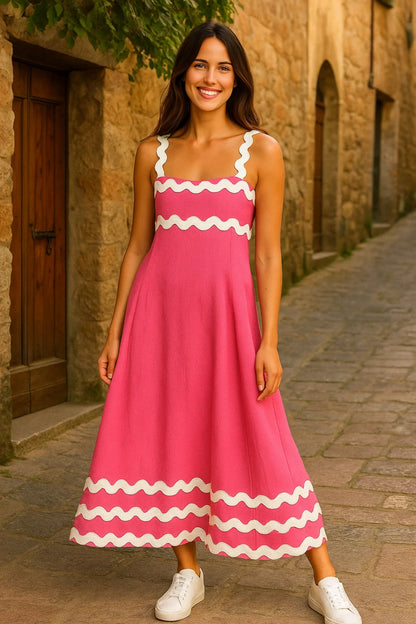 Abito midi con spalline ondulate e dettagli a contrasto