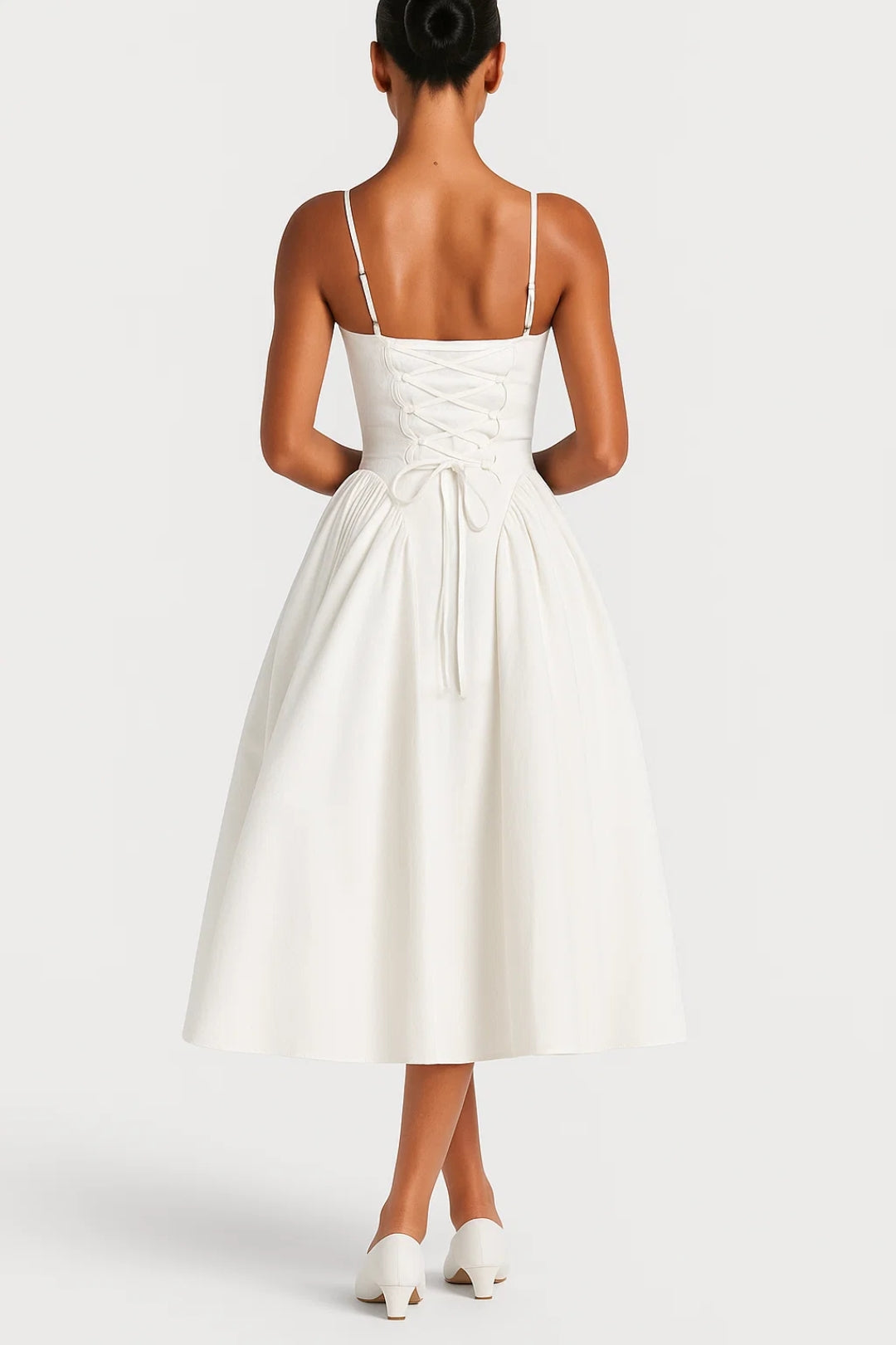 Abito midi con spalline sottili e corsetto regolabile