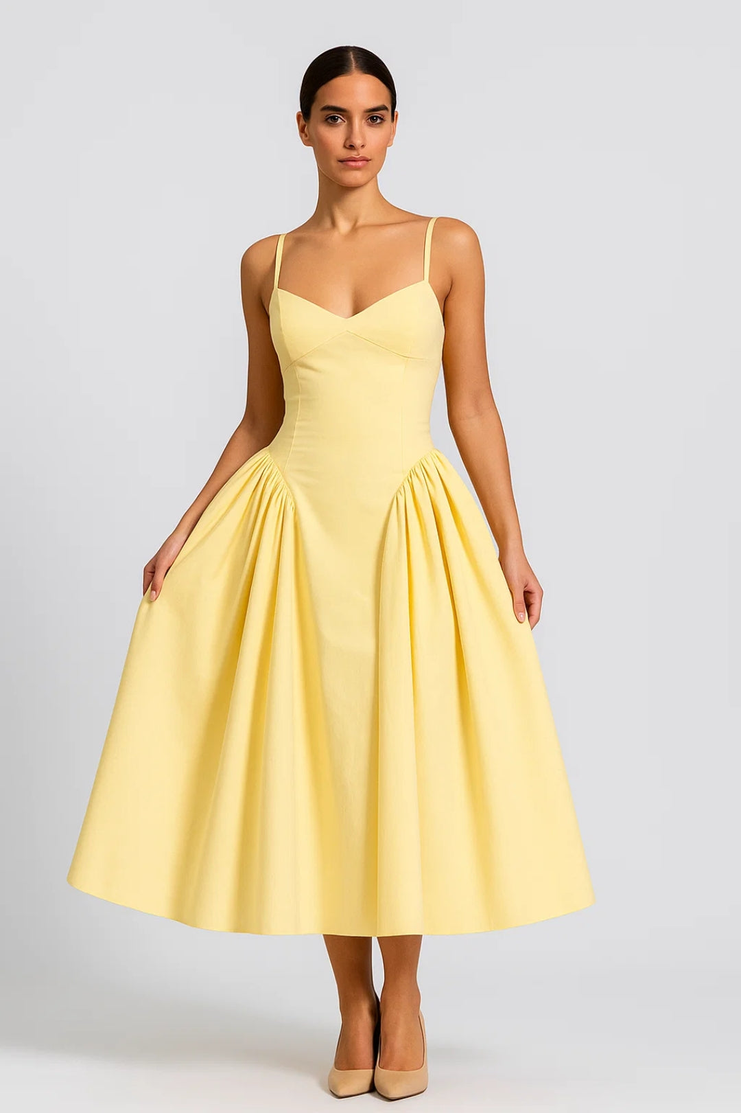 Abito midi con spalline sottili e corsetto regolabile