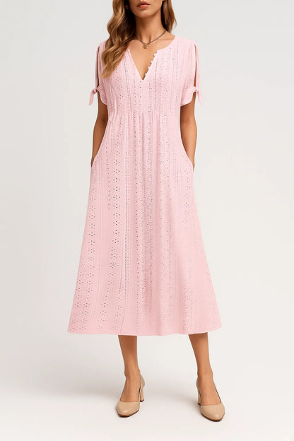 Vestito midi traforato con scollo a V e maniche con fiocco