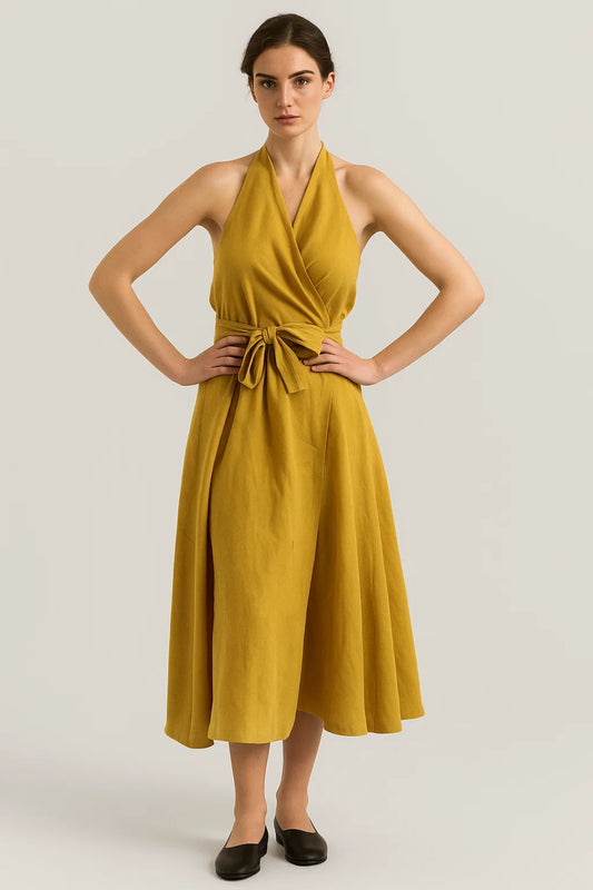 Abito midi in lino senape con scollo all’americana | Nodo in vita | Senza schiena