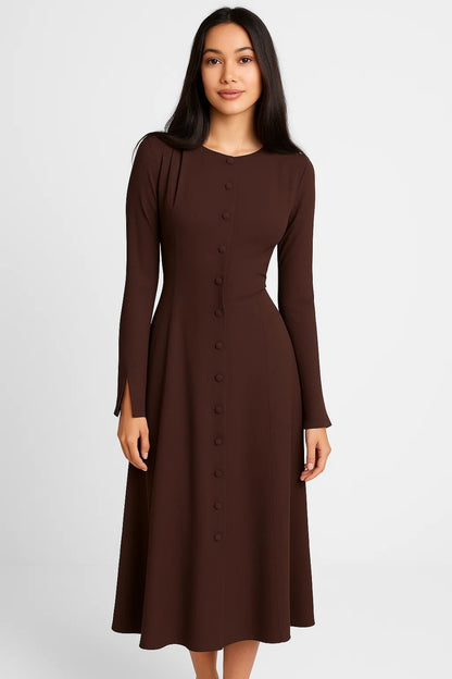 Abito midi marrone con maniche lunghe | Bottoni rivestiti | Eleganza minimal