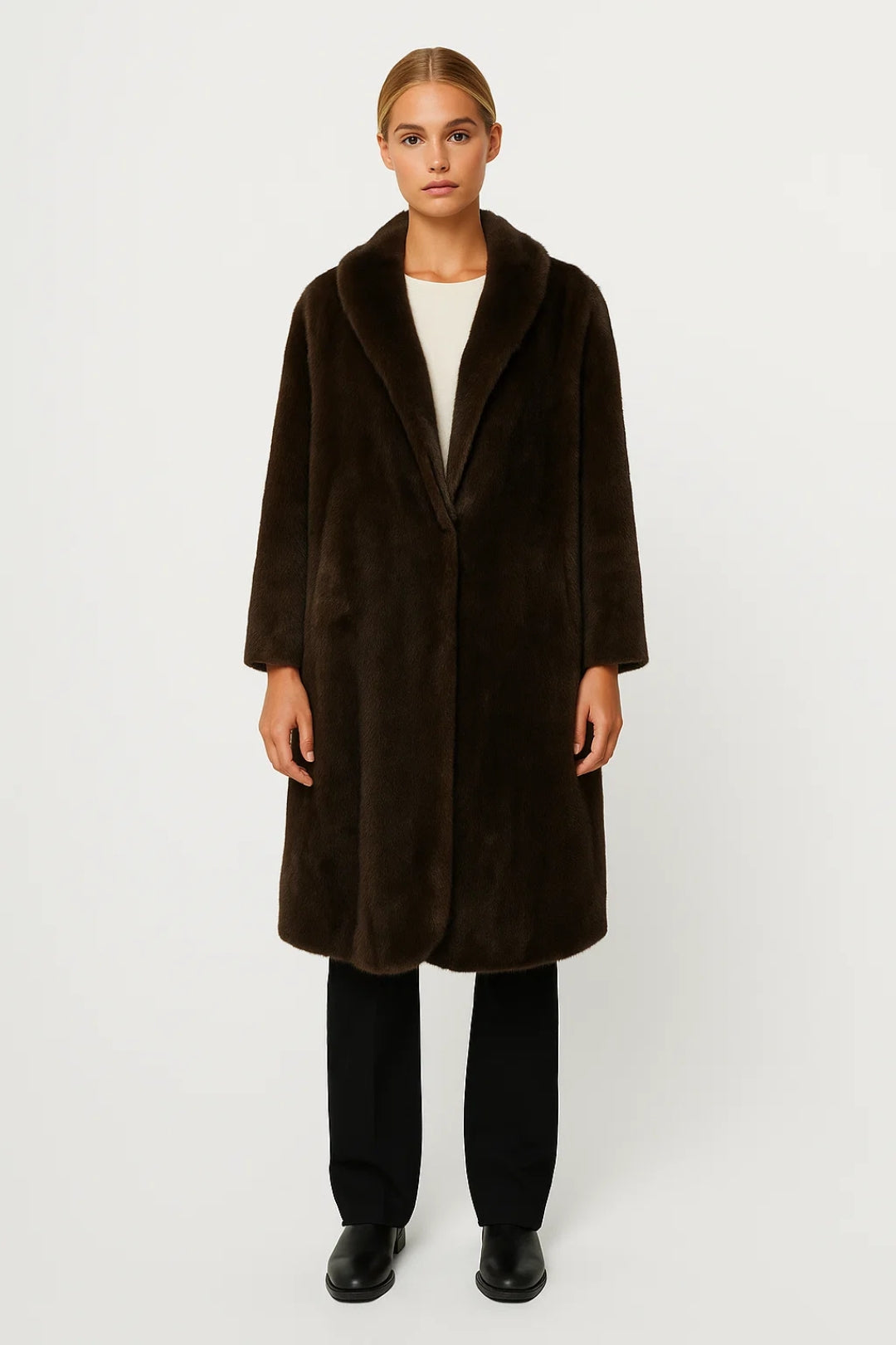 Cappotto lungo effetto pelliccia con collo sciallato