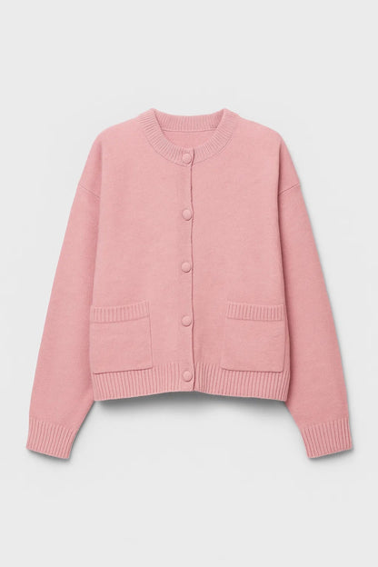 Cardigan con tasche frontali e bottoni rivestiti | Linee semplici e versatili
