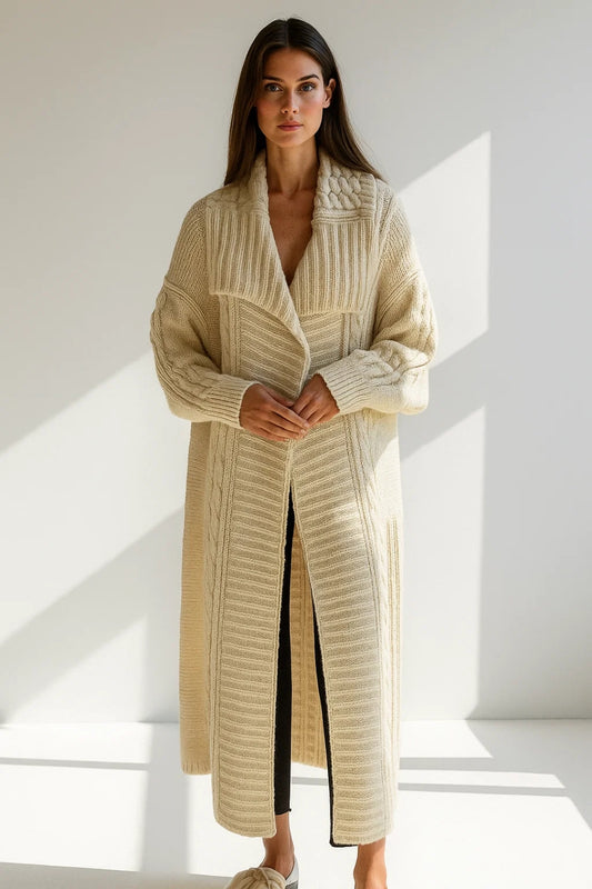 Cappotto lungo in maglia intrecciata | Colore beige naturale | Stile avvolgente