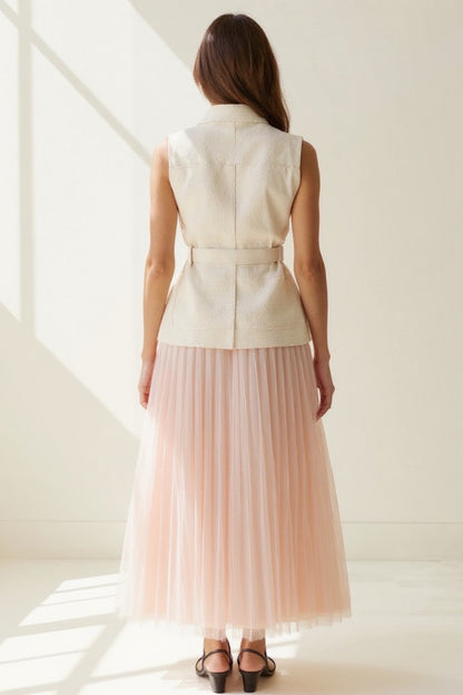 Completo due pezzi elegante | Gilet strutturato con cintura e gonna plissettata midi