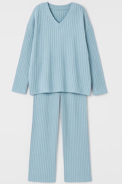 Completo due pezzi in maglia a coste con scollo a V