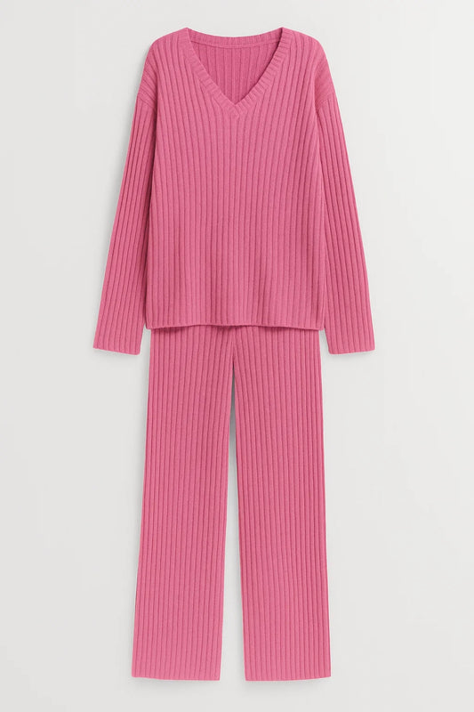 Completo due pezzi in maglia a coste con scollo a V