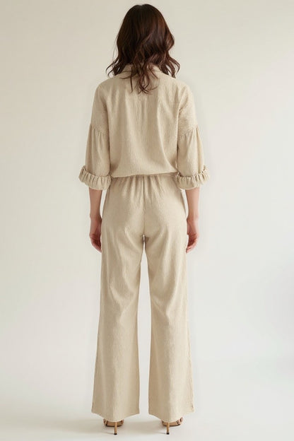 Completo con camicia morbida e pantaloni ampi | Look essenziale e rilassato