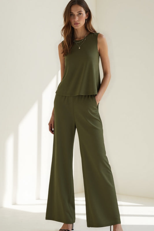 Completo due pezzi senza maniche con top e pantaloni a gamba larga