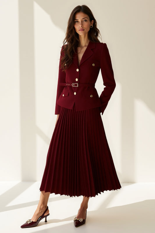 Completo elegante con blazer doppiopetto e gonna plissé | Colore bordeaux