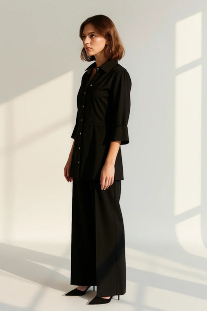 Completo elegante donna in tessuto fluido nero | Camicia a maniche 3/4 e pantaloni ampi