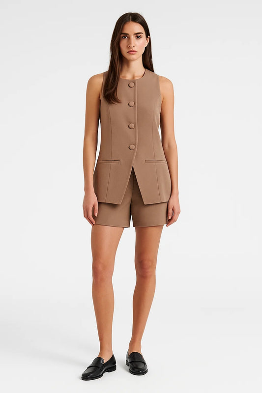 Completo estivo con gilet lungo e pantaloncini | Elegante e strutturato | Disponibile in più colori