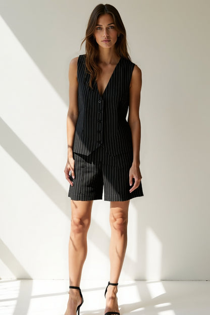 Completo estivo due pezzi a righe | Gilet nero e shorts coordinati