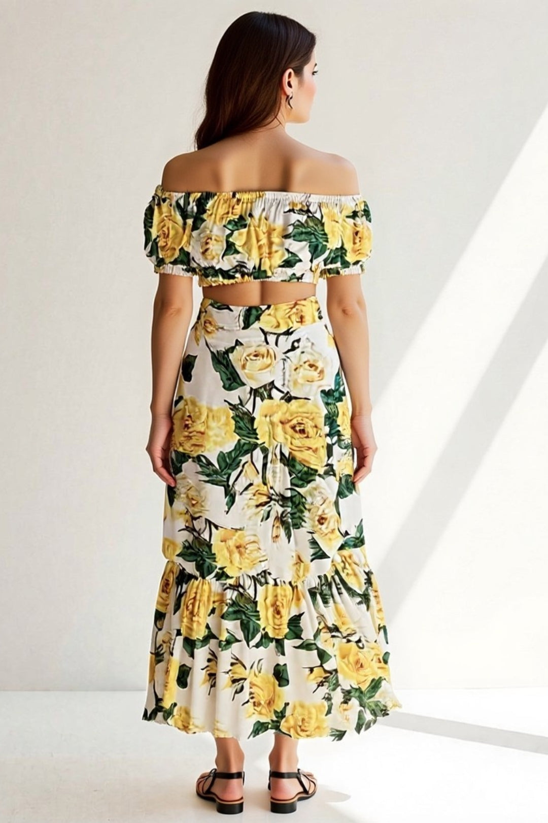 Completo estivo floreale con top a spalle scoperte e gonna midi | Stile fresco e femminile