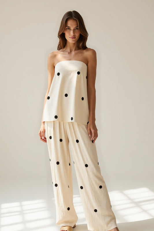 Completo estivo in tessuto leggero con top senza spalline e pantaloni a pois | Beige con pois neri | Fresco ed elegante