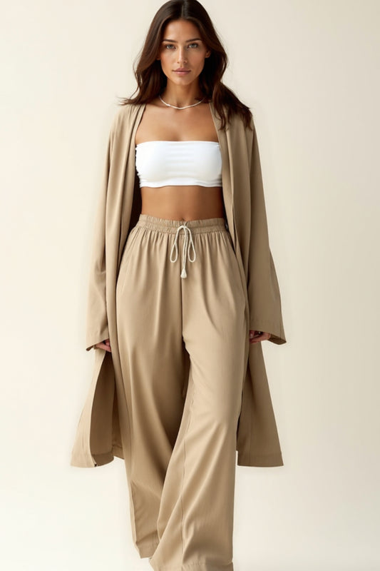 Completo fluido con giacca lunga e pantaloni larghi | Colore sabbia