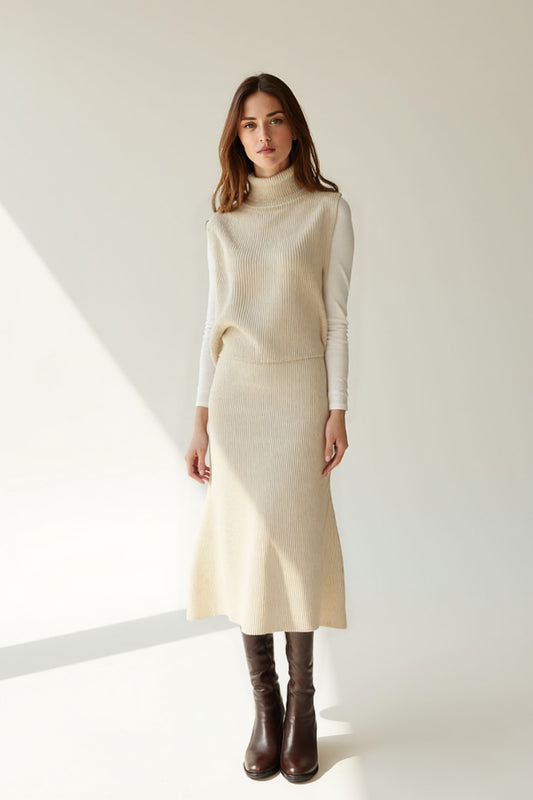 Completo in maglia a coste con top smanicato a collo alto e gonna midi | Beige chiaro | Elegante e confortevole