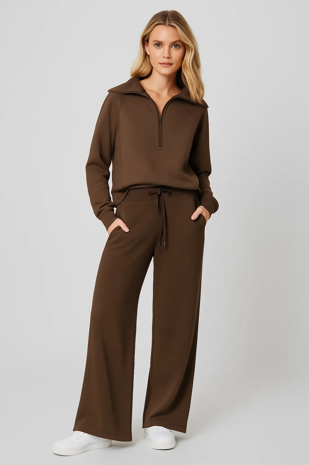 Completo loungewear con zip e pantaloni larghi