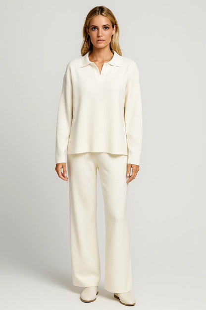 Completo minimal con maglia a collo aperto e pantaloni ampi | Stile rilassato e sofisticato