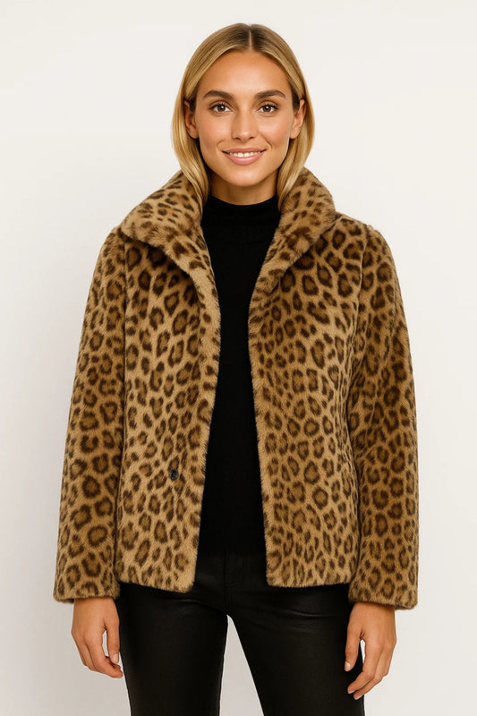 Giacca corta effetto pelliccia con stampa leopardata