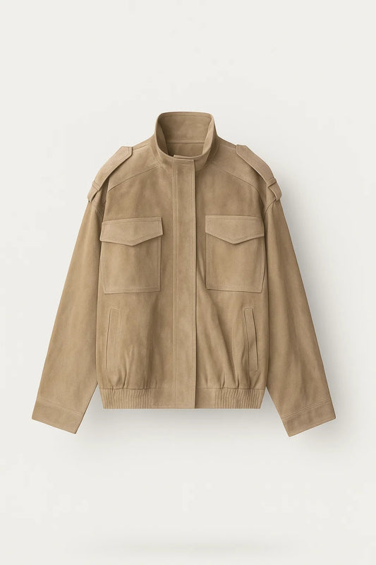 Giacca corta stile utility con spalle strutturate | Look urbano e funzionale