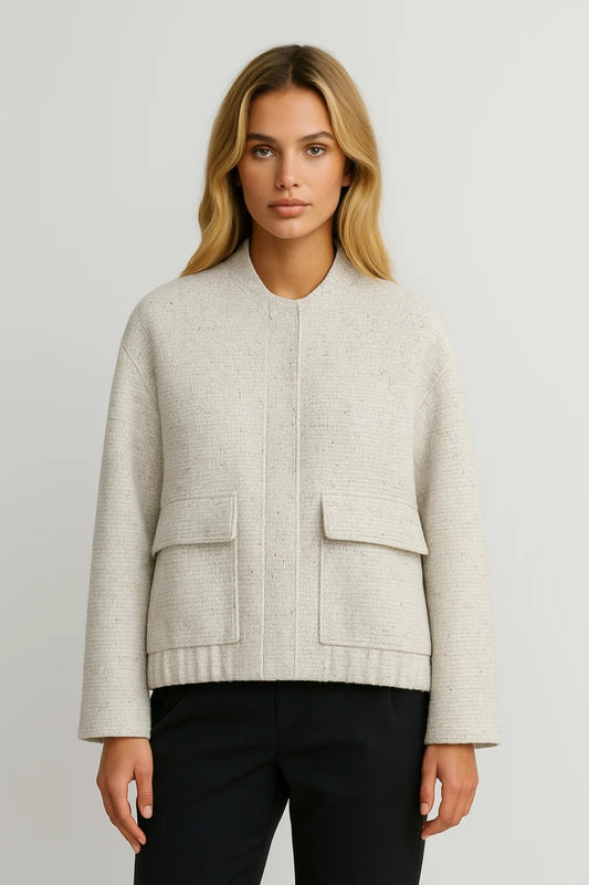 Giacca corta strutturata con tasche frontali